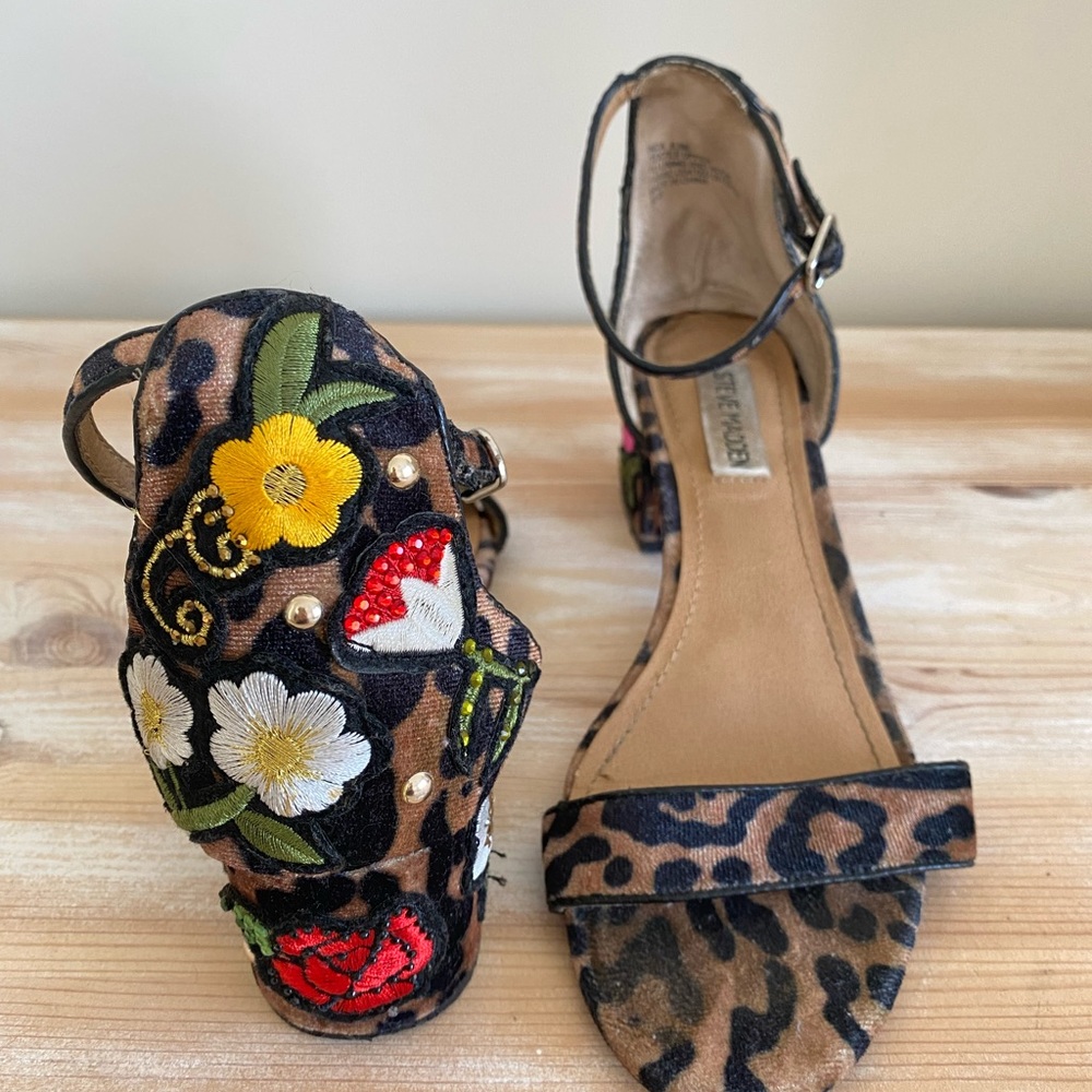 Steve Madden Cheetah Animal print Floral Embroidered Block Heels 6.5